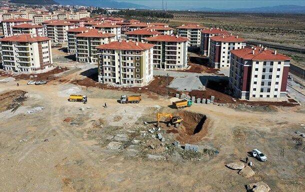 В Турции начали строить новые дома для пострадавших от землетрясений
