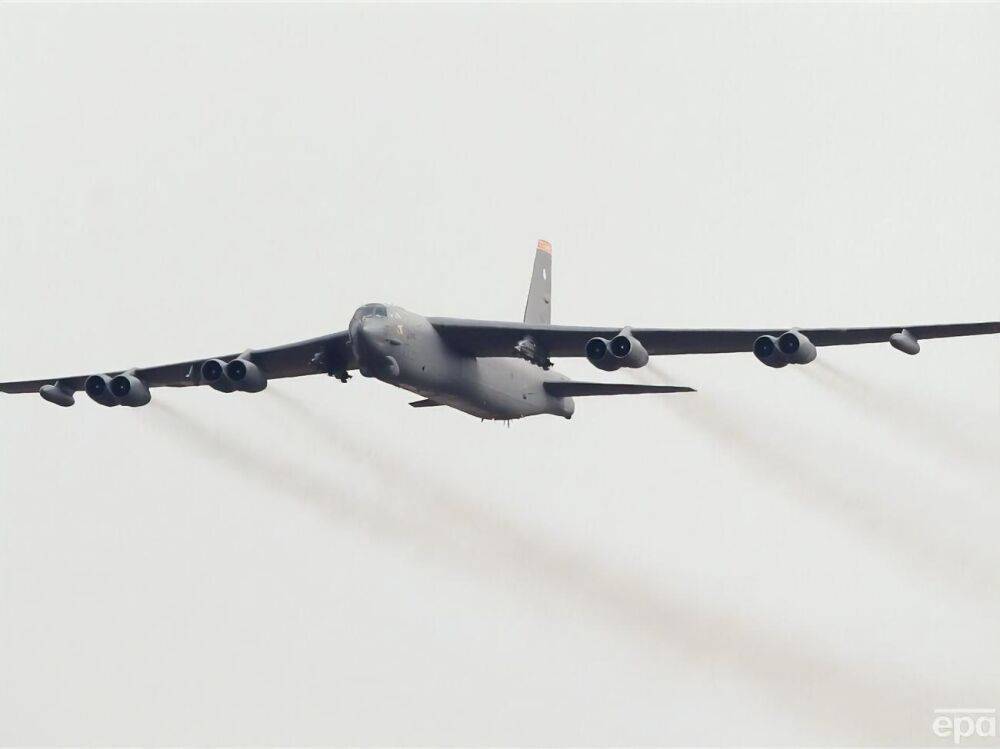США перебросили стратегические бомбардировщики в Европу после выхода из России из СНВ
