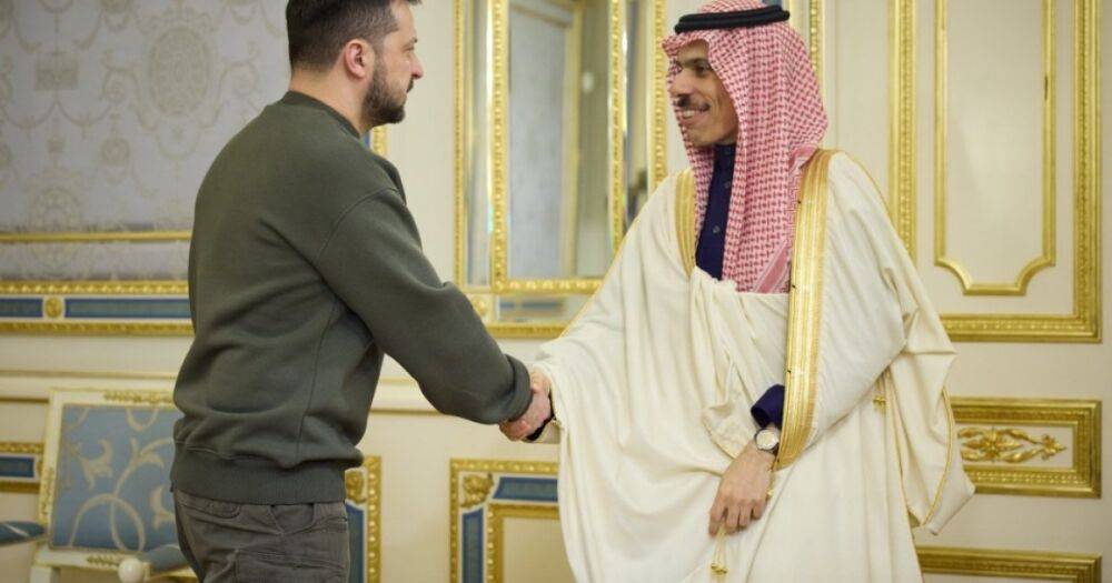 Глава МИД Саудовской Аравии прибыл в Украину