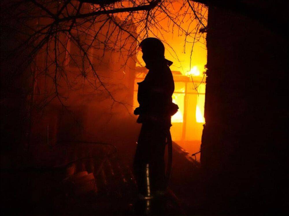 В Хмельницком в результате ночной атаки беспилотниками погиб спасатель
