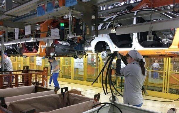 Автопроизводство в России за год обвалилось на 60%
