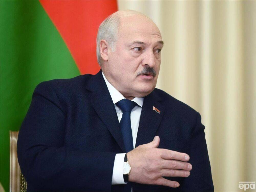 Лукашенко заявил, что "интуитивно чувствует" уникальный момент, когда можно закончить войну в Украине