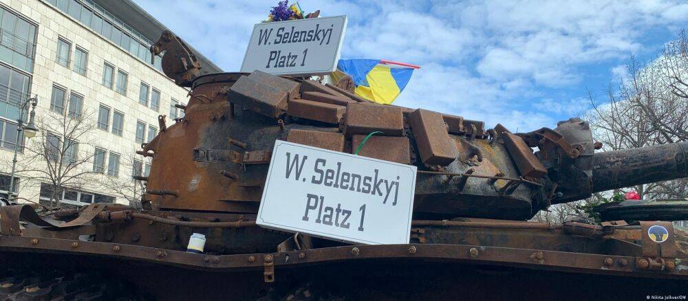 Как подбитый российский Т-72 в Берлине стал "танком раздора"