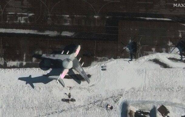 Появились спутниковые снимки самолета А-50 в Беларуси