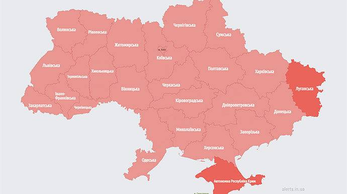 По всей Украине воздушная тревога: в Беларуси в воздухе МиГ