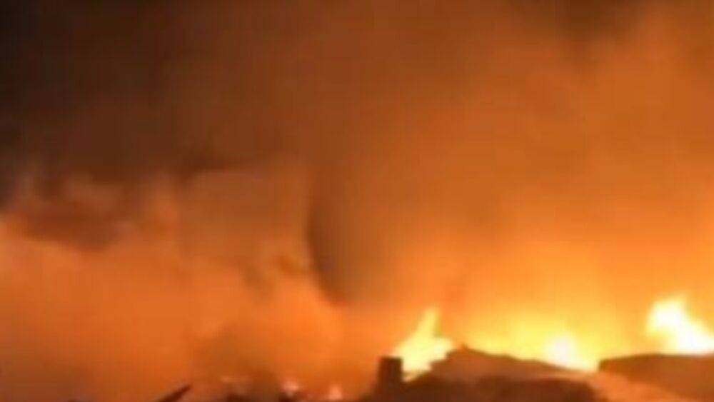 В Белгородской области после обстрела загорелся завод