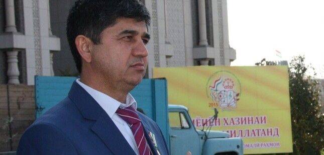 «Год новый, проблемы старые»: журналист Сайёфи Мизроб о двойных стандартах, религии и светских праздниках в Таджикистане