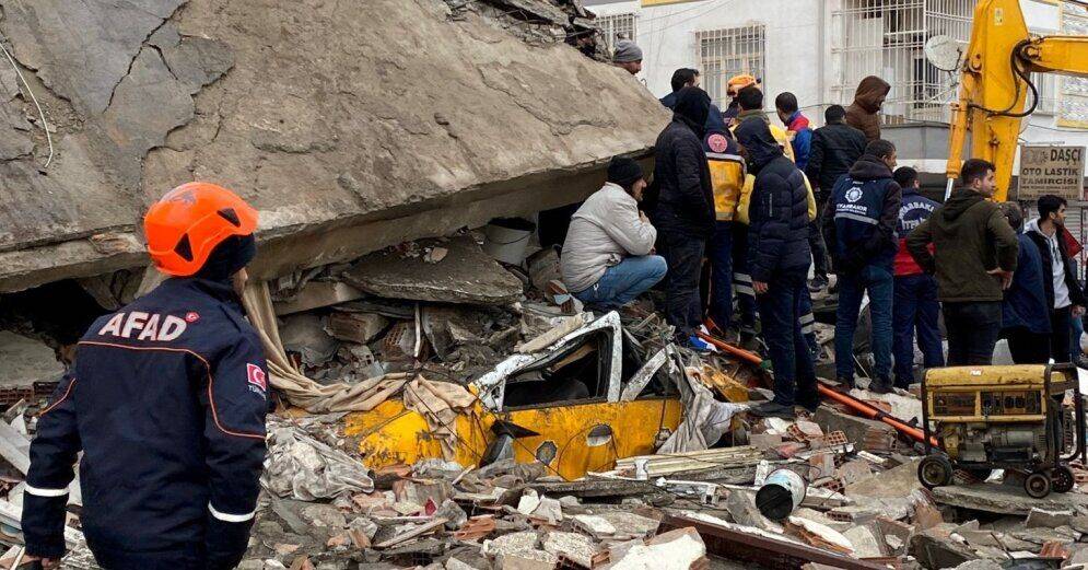 Жертвами землетрясения в Турции и Сирии стали 4350 человек