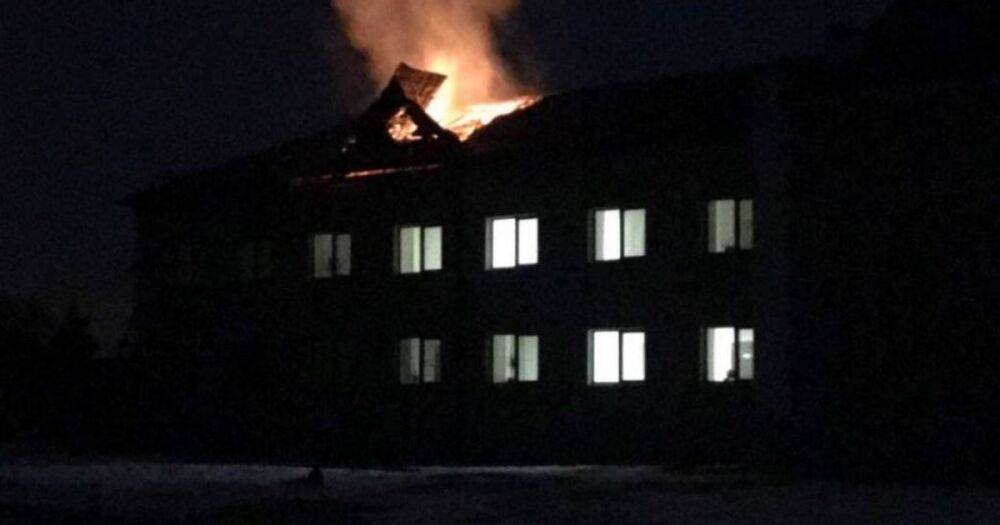 В Волчанске от обстрела загорелась больница, из бомбоубежища эвакуировали 8 человек