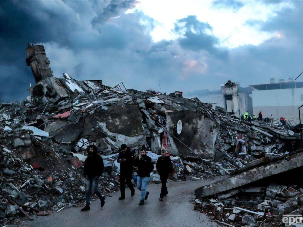 Число жертв землетрясения в Турции и Сирии достигло 5 тыс. человек