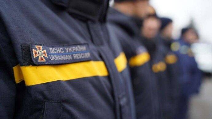 Украина направляет в Турцию поисково-спасательный отряд
