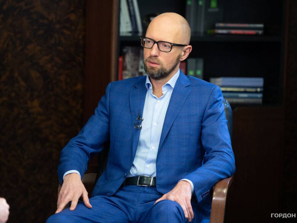 Яценюк: Любой, кто будет говорить о нейтральном статусе Украины, – предатель