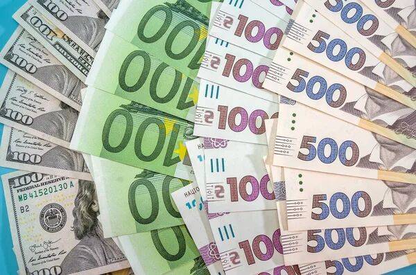 Гривна укрепилась к евро на 26 копеек. Официальный курс валют