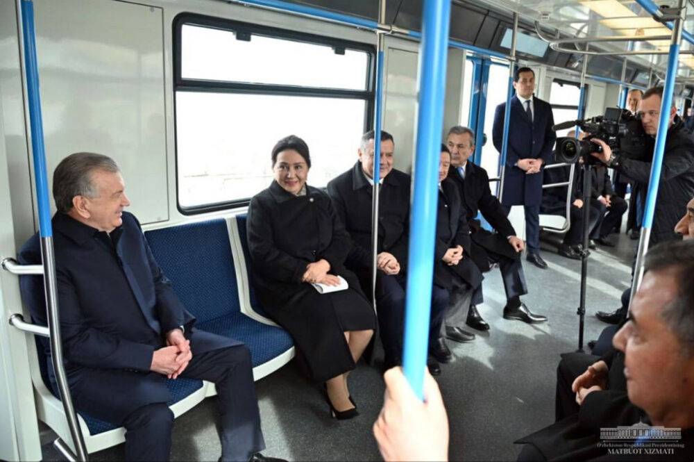 Мирзиёев посетил стройплощадку надземного метро. Ветку от Куйлюка до Сергели планируется запустить в ближайшие месяцы