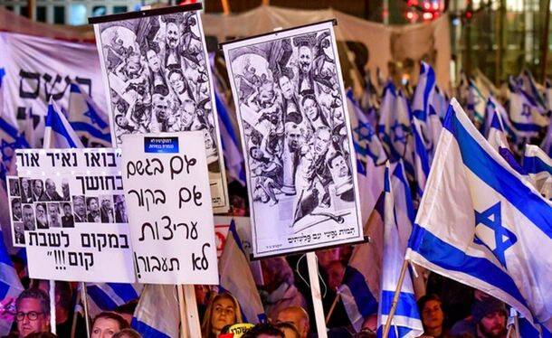 Огромные пробки: оппозиция перекрыла развязку а-Шалом в центре Тель-Авива
