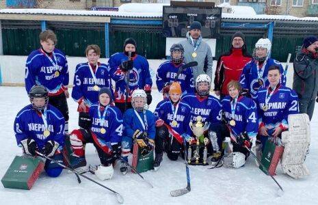 В турнире по хоккею с шайбой среди детских команд хоккейного клуба «Ак Барс» победитель - «Ермак» (юниор)