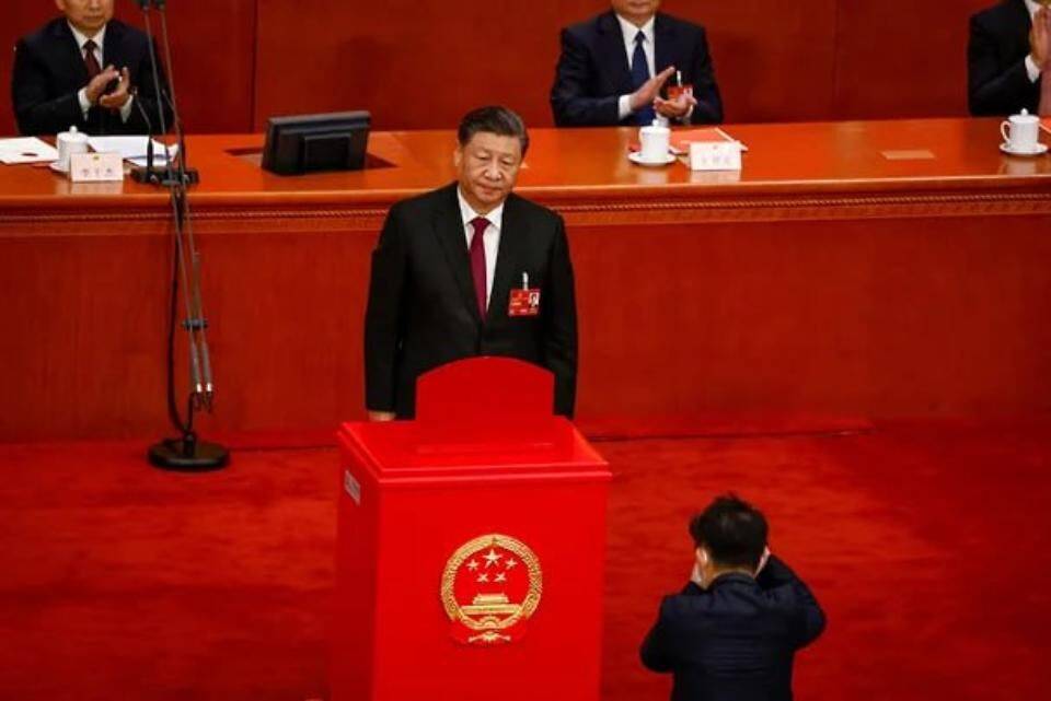 Мирзиёев поздравил председателя Си Цзиньпина с переизбранием на пост главы КНР