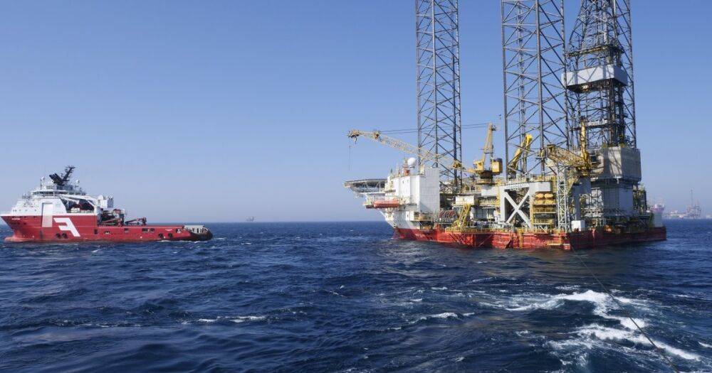 Продать некому: Россия держит в океане миллионы баррелей своего дизеля, — Bloomberg