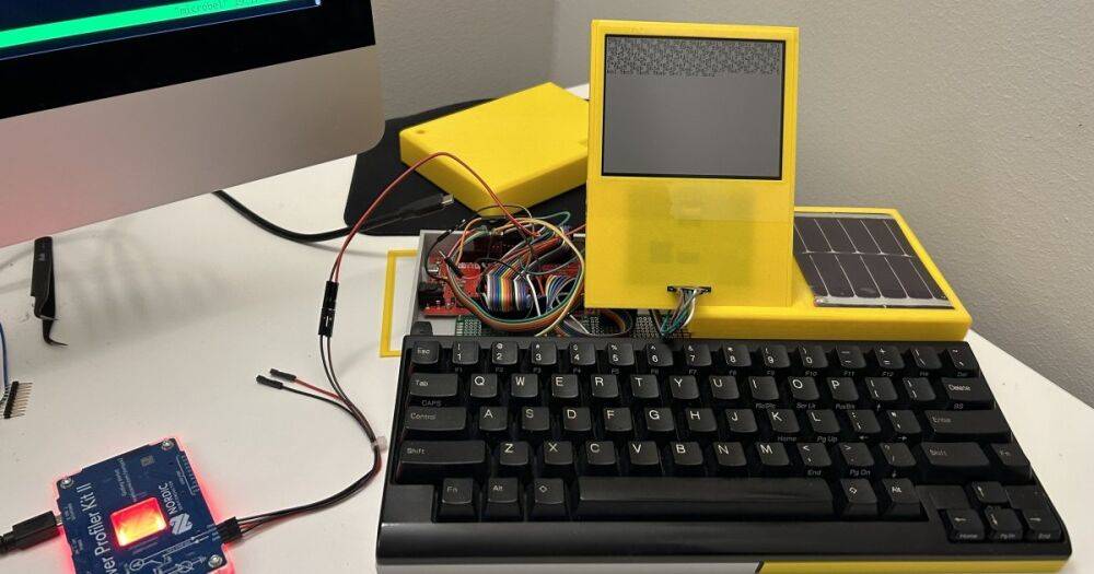 Инженер собрал уникальный "ноутбук", работающий 2 года без подзарядки (видео)