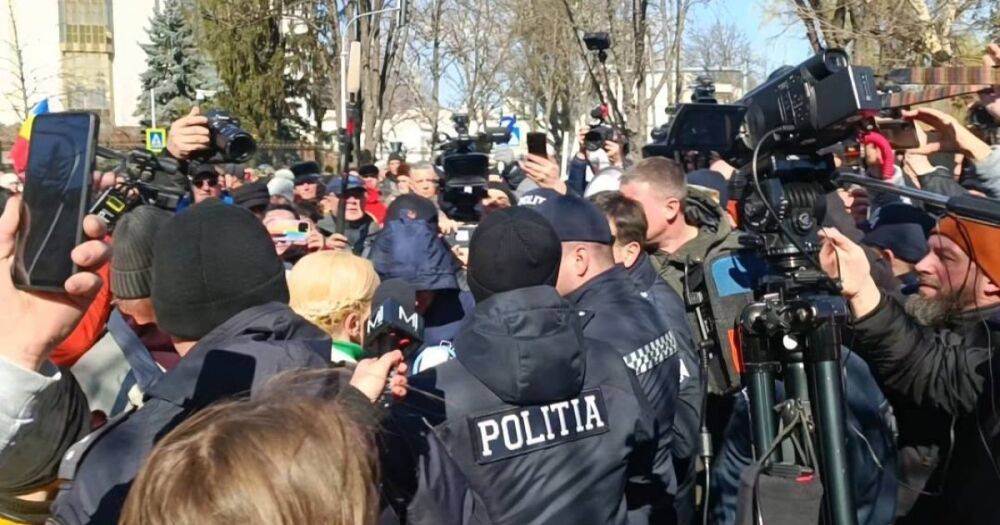 Кремль "шатает" Молдову: в Кишиневе произошли столкновения с полицией