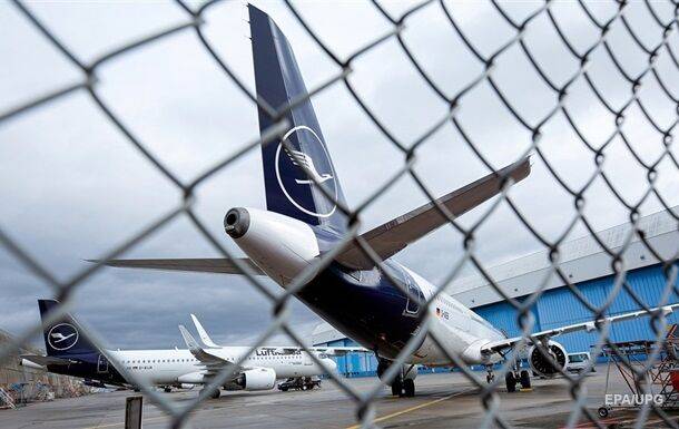 В Германии из-за забастовок отменят сотни авиарейсов