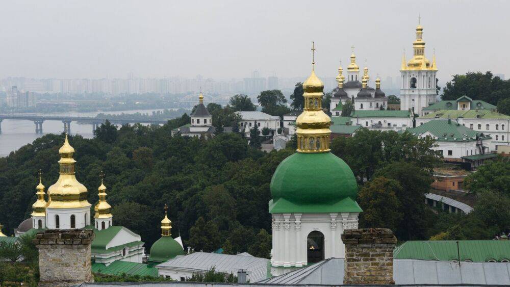 Монахи УПЦ заявили, что не будут выселяться из Киево-Печерской лавры
