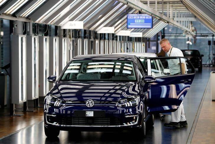 Volkswagen инвестирует $193 млрд в производство электромобилей