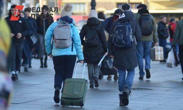 До 300 тысяч китайских туристов посетят Петербург в 2023 году