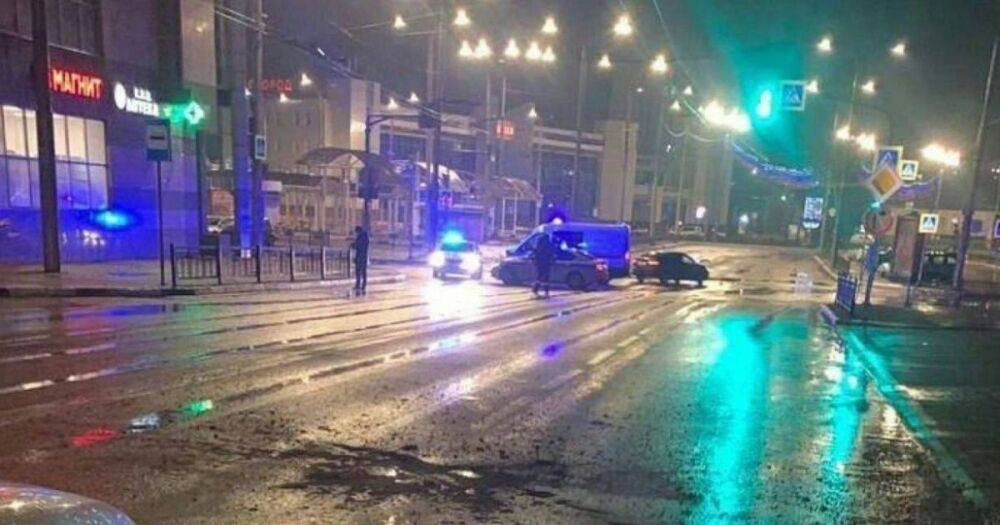 В Белгороде раздались взрывы: СМИ сообщают о прилетах на центральный вокзал (видео)
