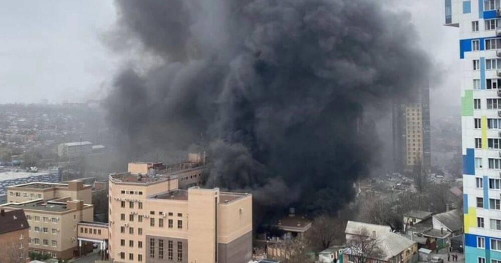 Пожар в здании ФСБ в Ростове: росСМИ сообщают о первых жертвах (видео)