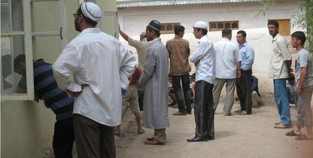 Власти Таджикистана вернули на родину 7 граждан, нелегально обучавшихся в религиозных учреждениях Ирана