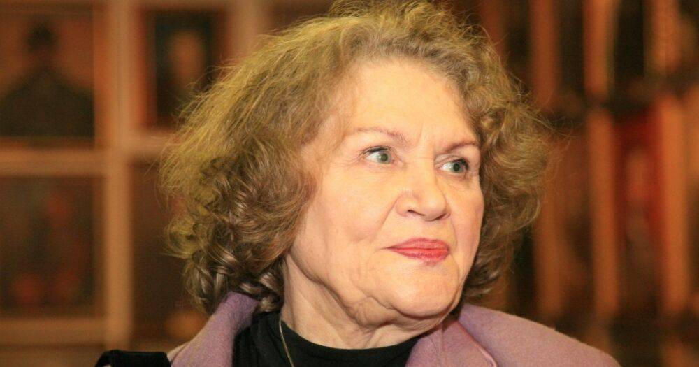 Лине Костенко — 93. Почему поэтесса при жизни стала украинской легендой
