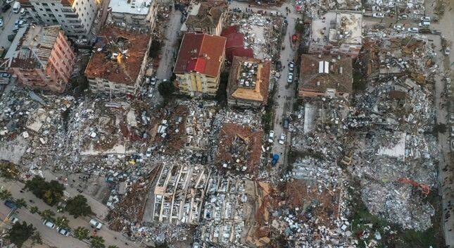 Ущерб от землетрясений в Турции превысил 105 млрд долларов