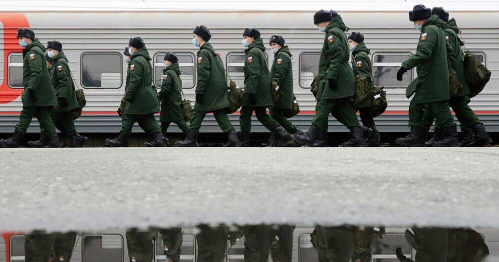 400 тысяч солдат для Путина. Как в России ищут резервы для войны в Украине