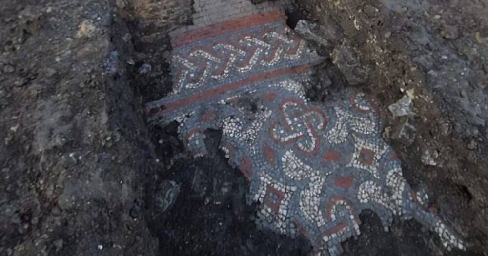 Застала врасплох. Археологи нашли в Британии прекрасную мозаику времен Римской империи