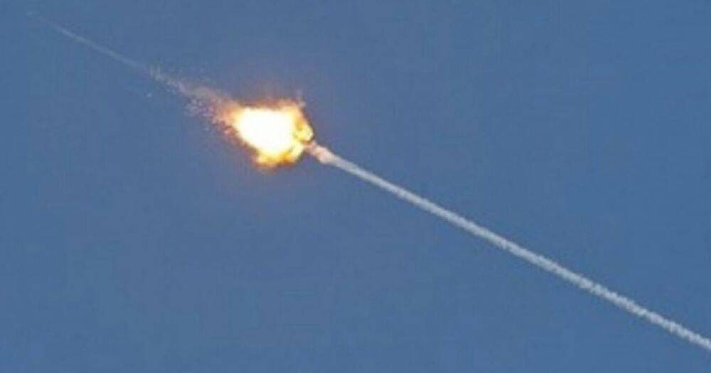ПВО уничтожили две управляемые ракеты над Одессой: есть попадание в монастырь УПЦ МП (ВИДЕО)