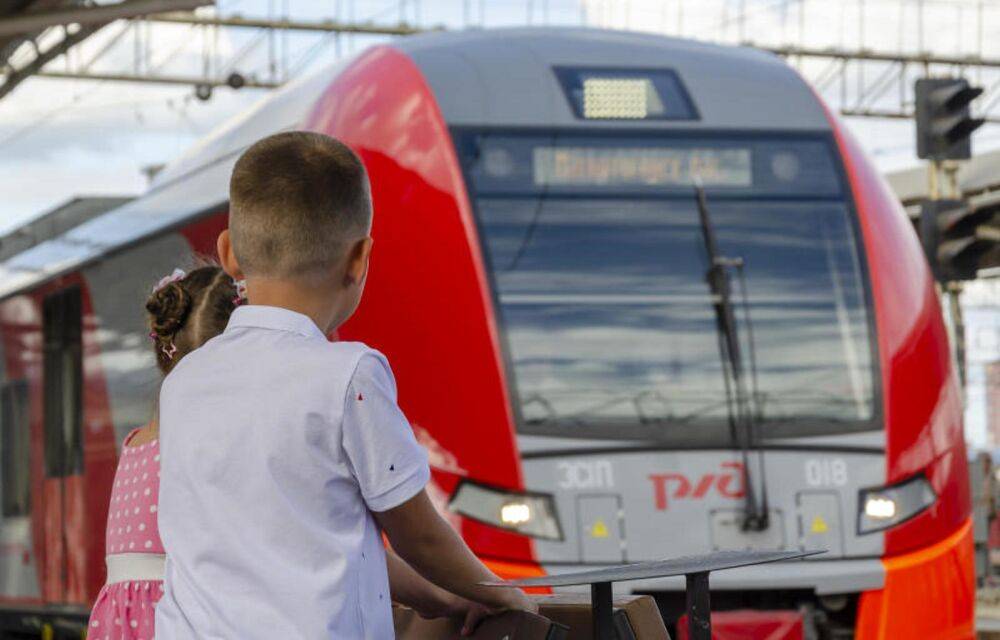 В электричках и поездах на участке Тверь — Москва не будут высаживать детей и подростков без билета