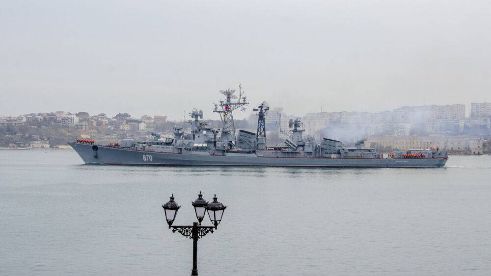 Украина атаковала Черноморский флот в Севастополе морскими беспилотниками