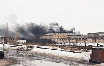 В России горит крупнейший завод по производству «Уралов» и «Тополь-М»