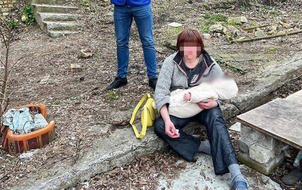 В Киеве полиция изъяла у матери младенца