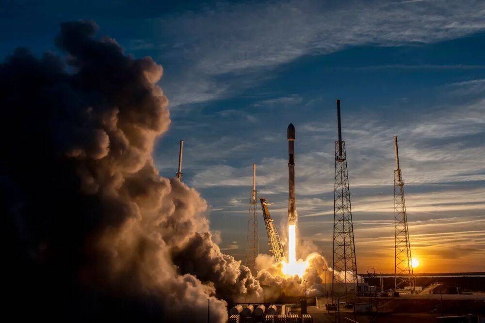 У SpaceX проблемы со Starlink v2 Mini — часть спутников снимут с орбиты