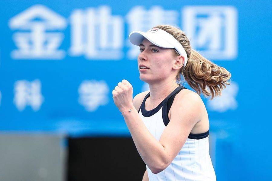 Александрова вышла в третий круг турнира в Майми