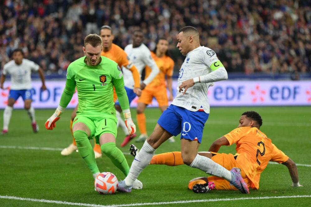 Франция на своем поле разгромила Нидерланды в отборе на Евро-2024