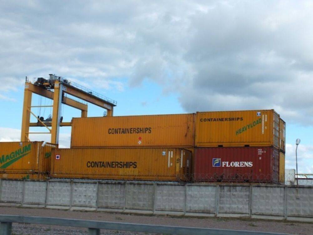 В Антверпене на год застряли контейнеры с грузами для России