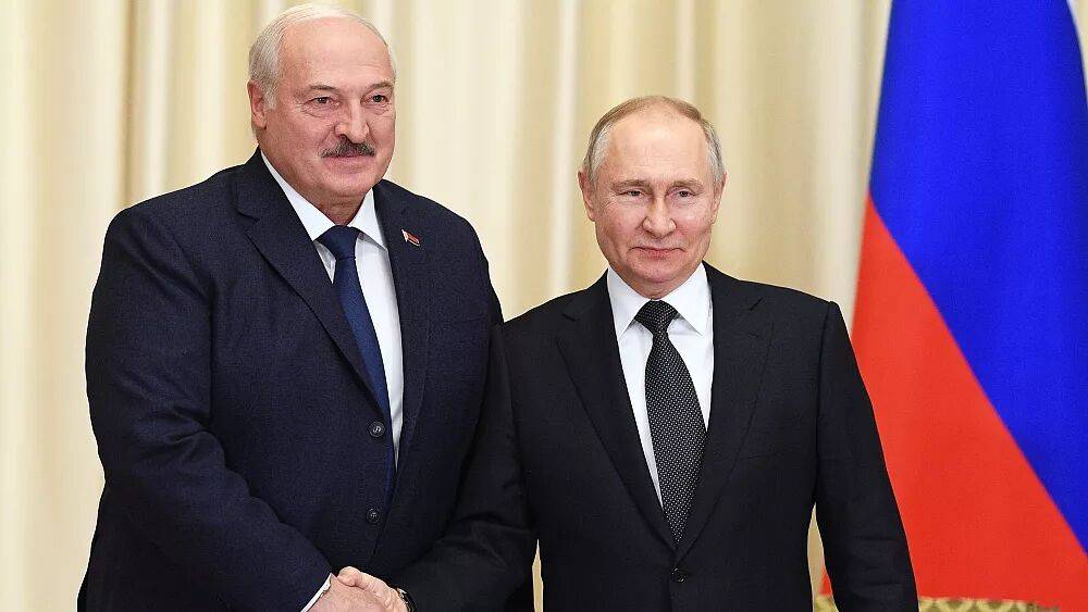 Путин обещает разместить тактическое ядерное оружие на белорусской территории