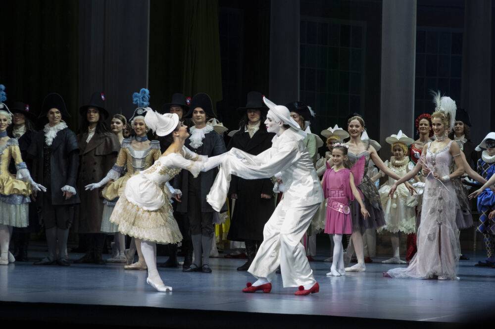 «Миллионы Арлекина» - последняя премьера сезона обещает балету долгую жизнь