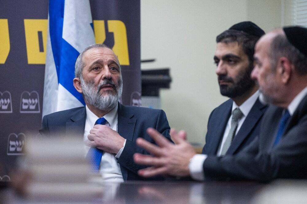 Религиозные партии и ведущие деятели Ликуда призвали к остановке судебной реформы