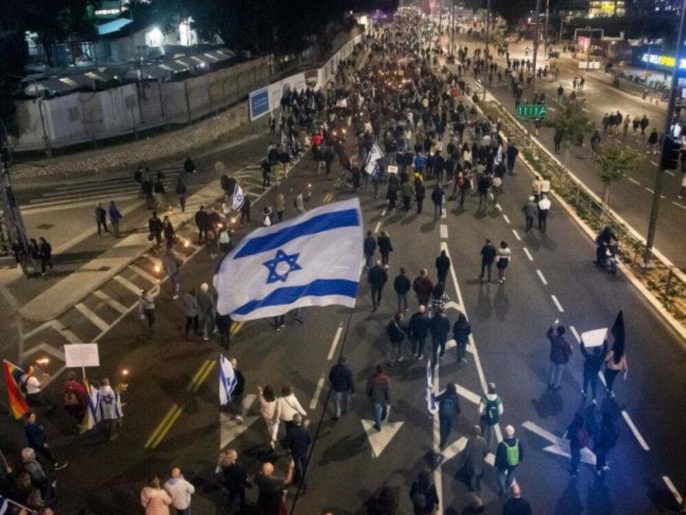 В Израиле протесты из-за реформы инициированной Беньямином Нетаньяху - что происходит