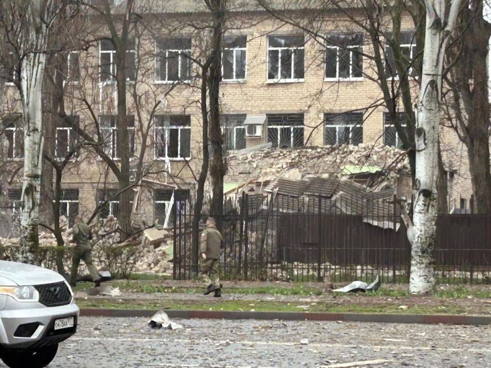 В Мелитополе прогремело несколько взрывов. Мэр сообщил о повреждении здания, где находились "силовые структуры" оккупантов