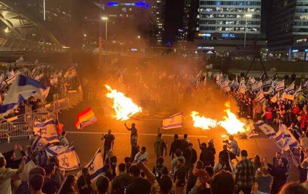 Ізраїль масово протестує проти збільшення влади Нетаньяху | Новини та події України та світу, про політику, здоров'я, спорт та цікавих людей
